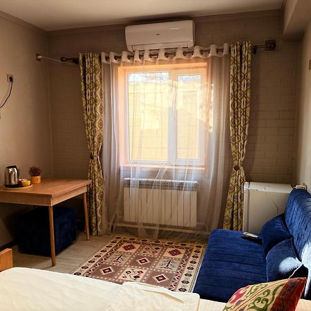 Salamat Hotel بيشكيك المظهر الخارجي الصورة