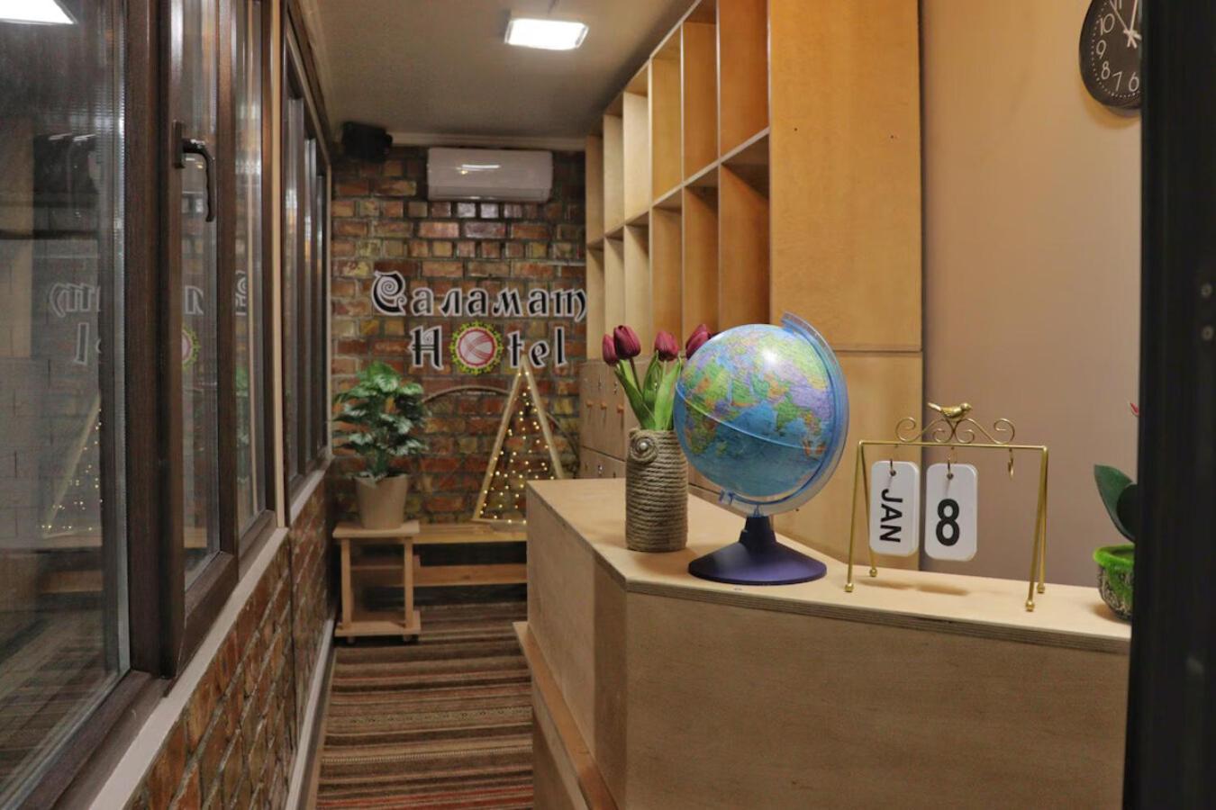 Salamat Hotel بيشكيك المظهر الخارجي الصورة
