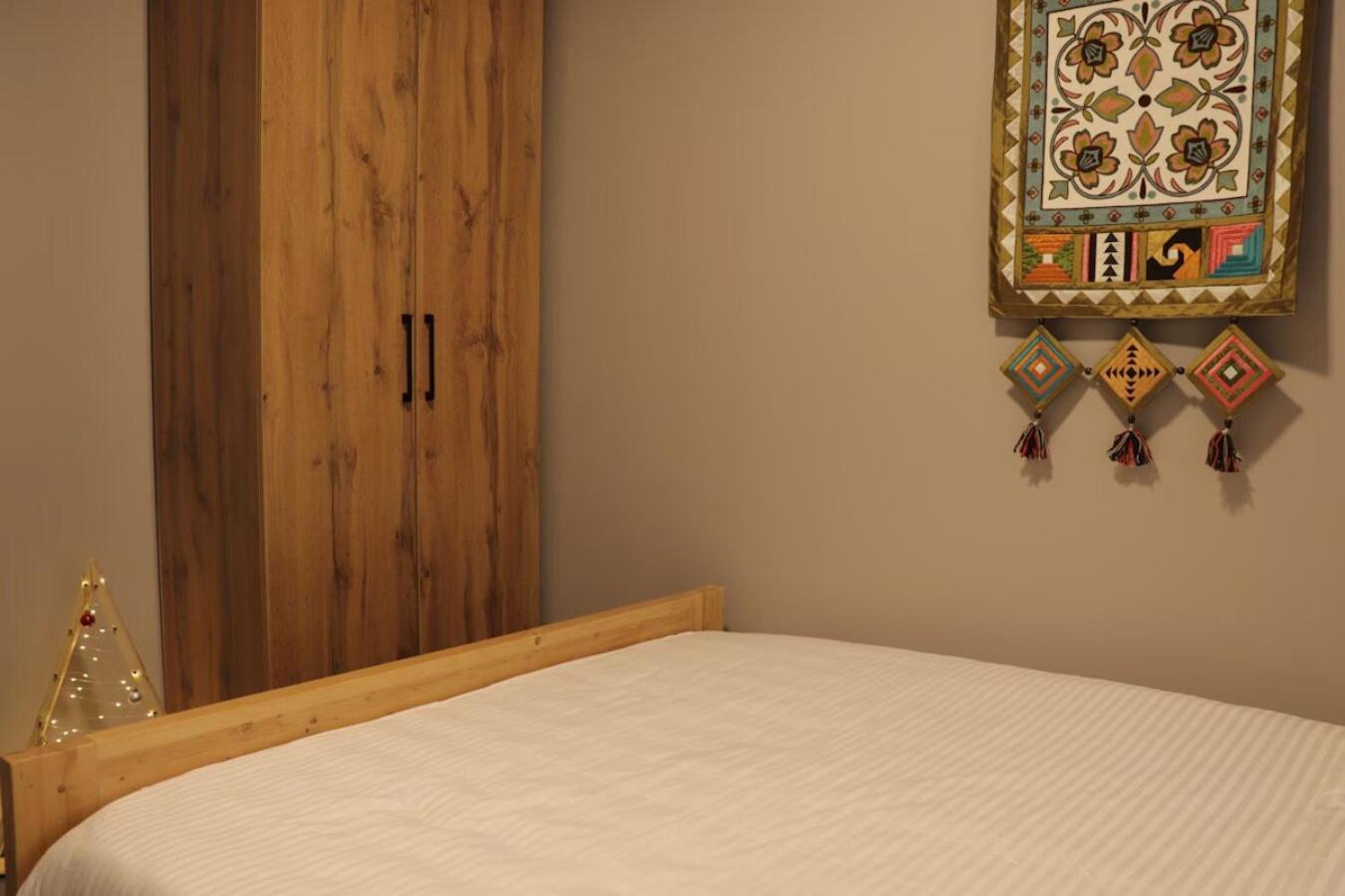 Salamat Hotel بيشكيك المظهر الخارجي الصورة