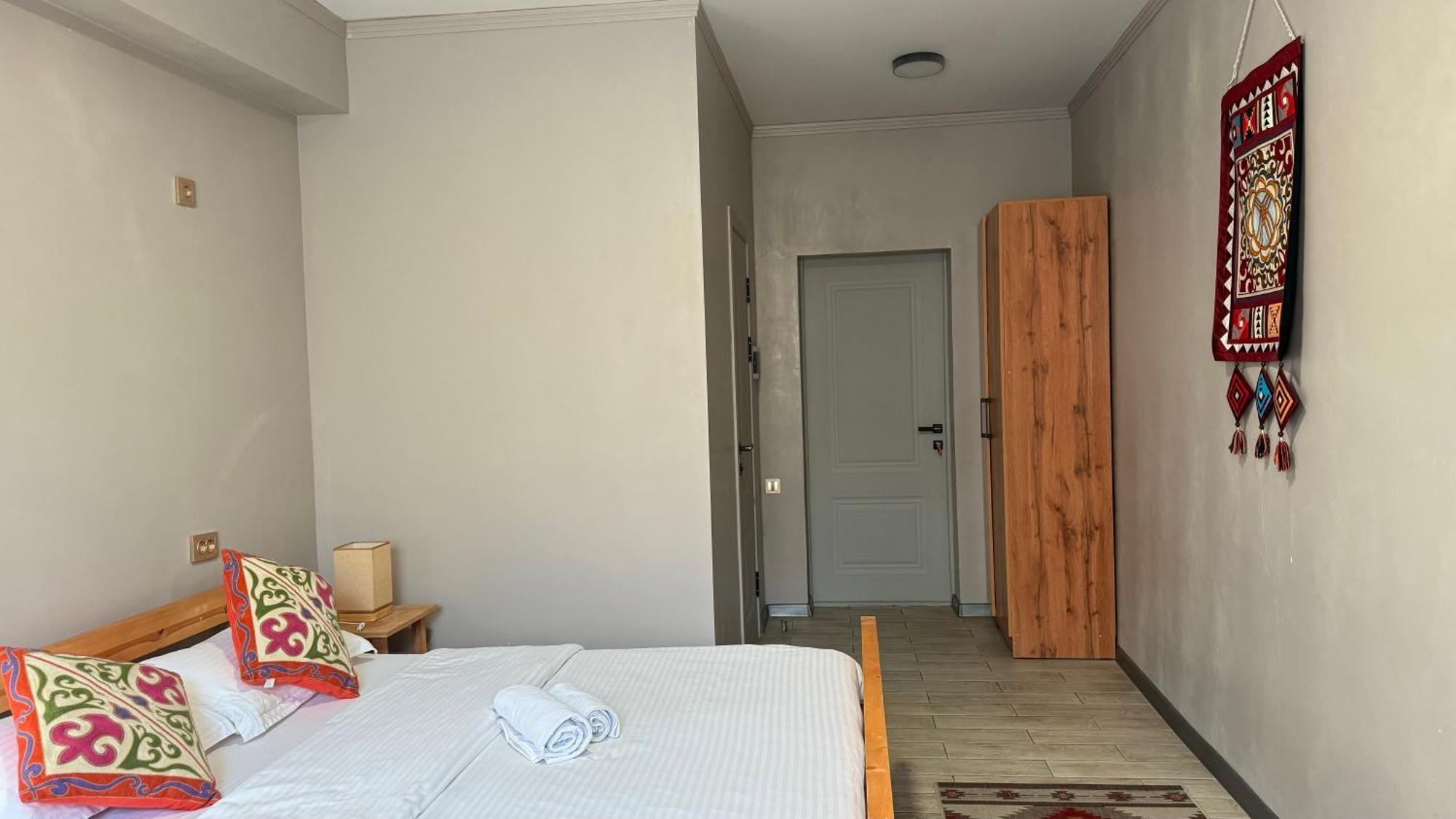 Salamat Hotel بيشكيك المظهر الخارجي الصورة