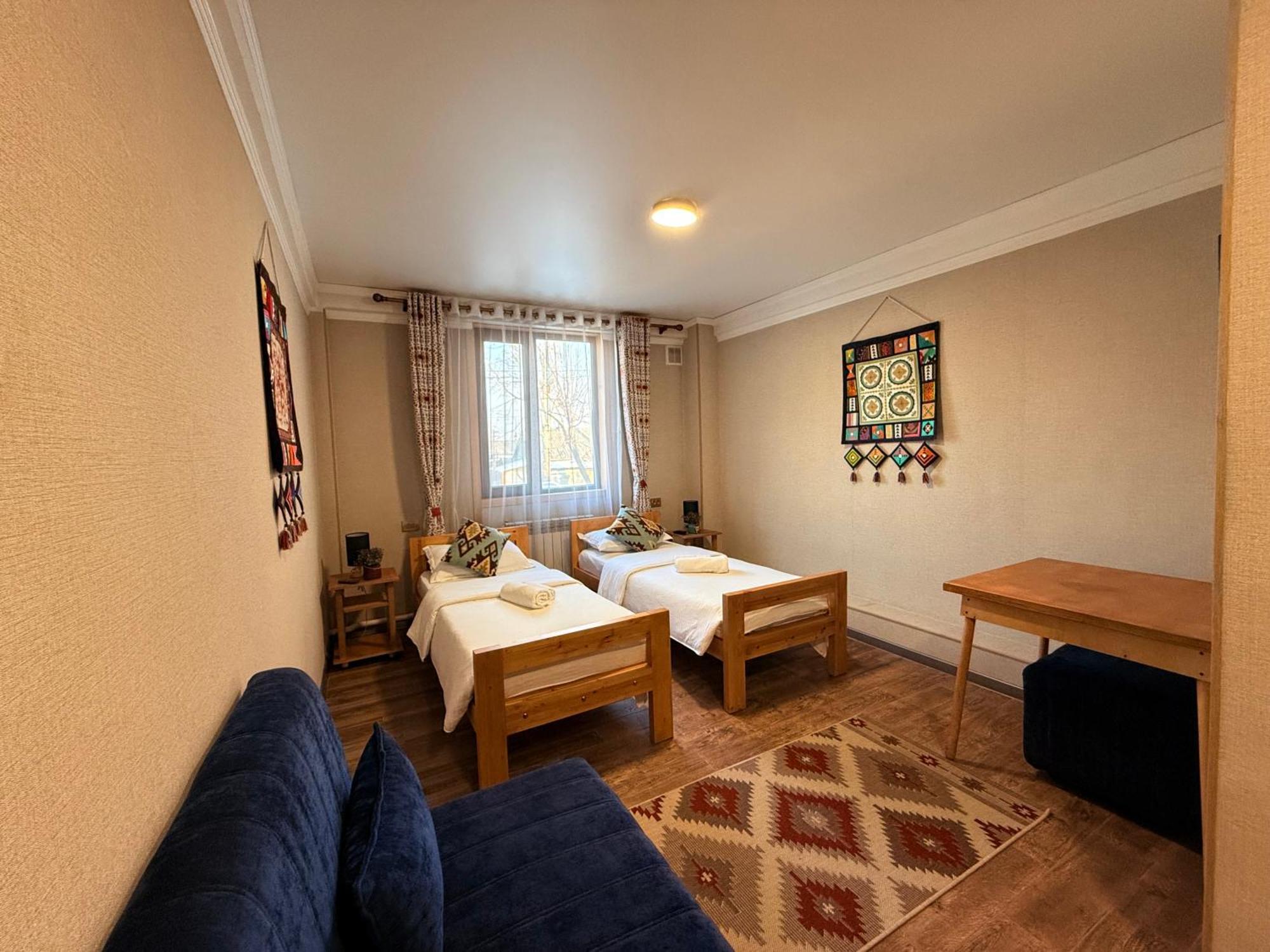 Salamat Hotel بيشكيك المظهر الخارجي الصورة