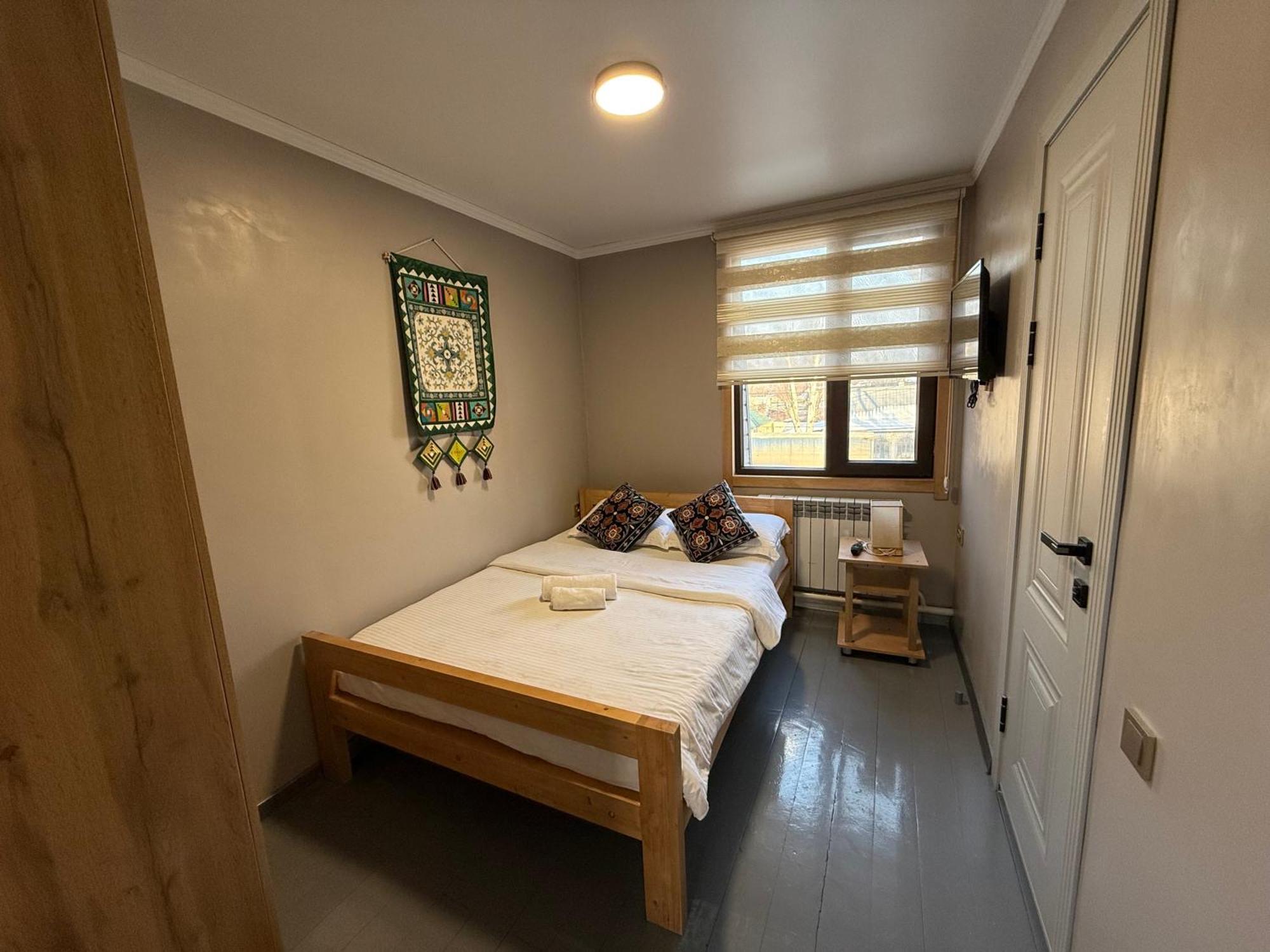 Salamat Hotel بيشكيك المظهر الخارجي الصورة