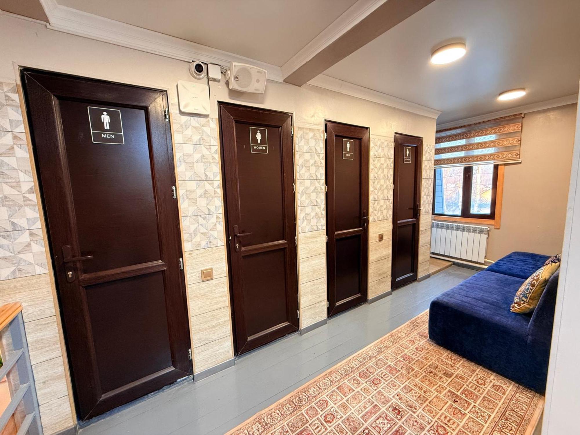 Salamat Hotel بيشكيك المظهر الخارجي الصورة